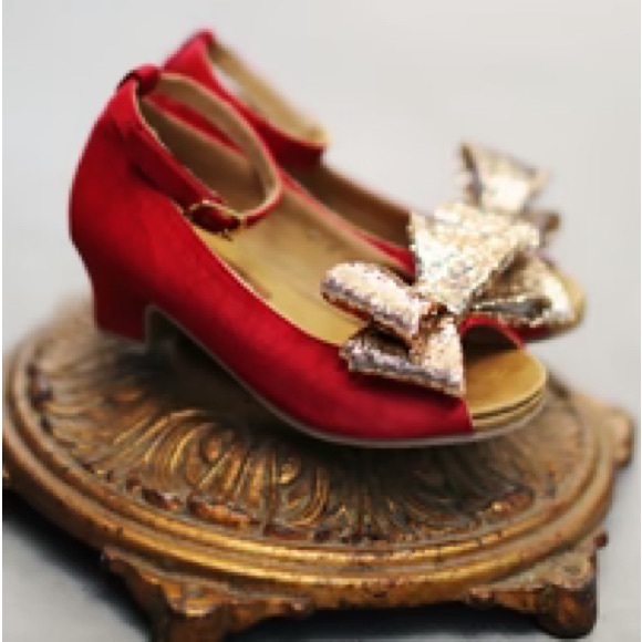 Joyfolie Other - JoyFolie Kids size 2 Valeria short heels in red and gold